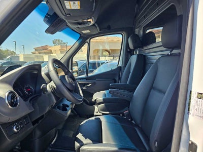 2026 Mercedes-Benz Sprinter 2500 Standard Roof I4 Diesel HO 144 RWD