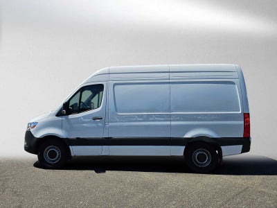 2026 Mercedes-Benz Sprinter 2500 Standard Roof I4 Diesel HO 144 RWD