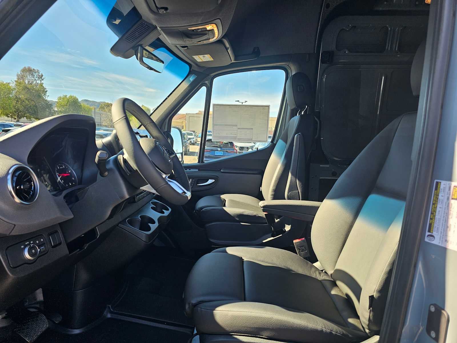 2026 Mercedes-Benz Sprinter 2500 Standard Roof I4 Diesel HO 144 AWD