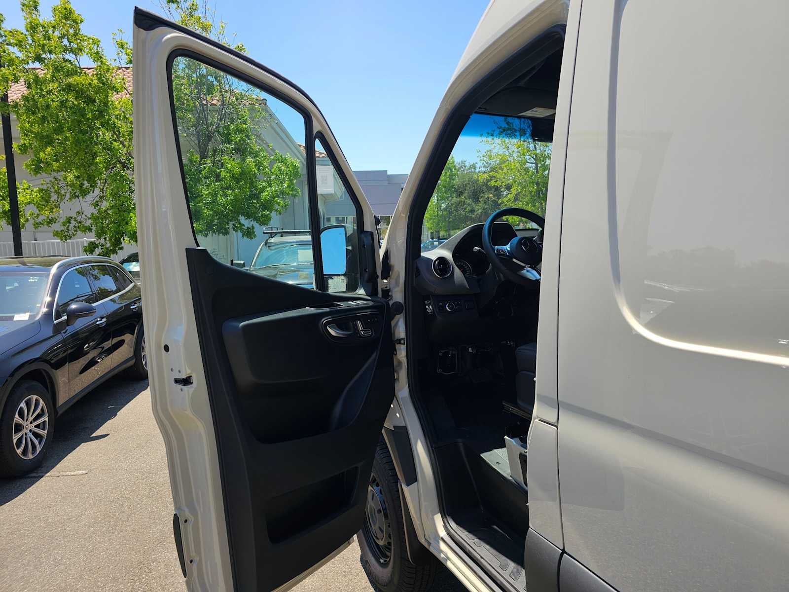 2025 Mercedes-Benz Sprinter Cargo Van 2500 Standard Roof I4 Diesel HO 144 AWD