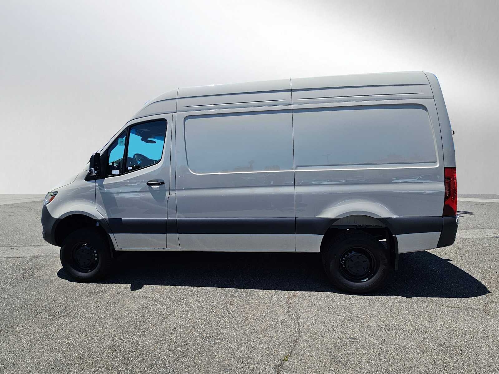 2025 Mercedes-Benz Sprinter Cargo Van 2500 Standard Roof I4 Diesel HO 144 AWD