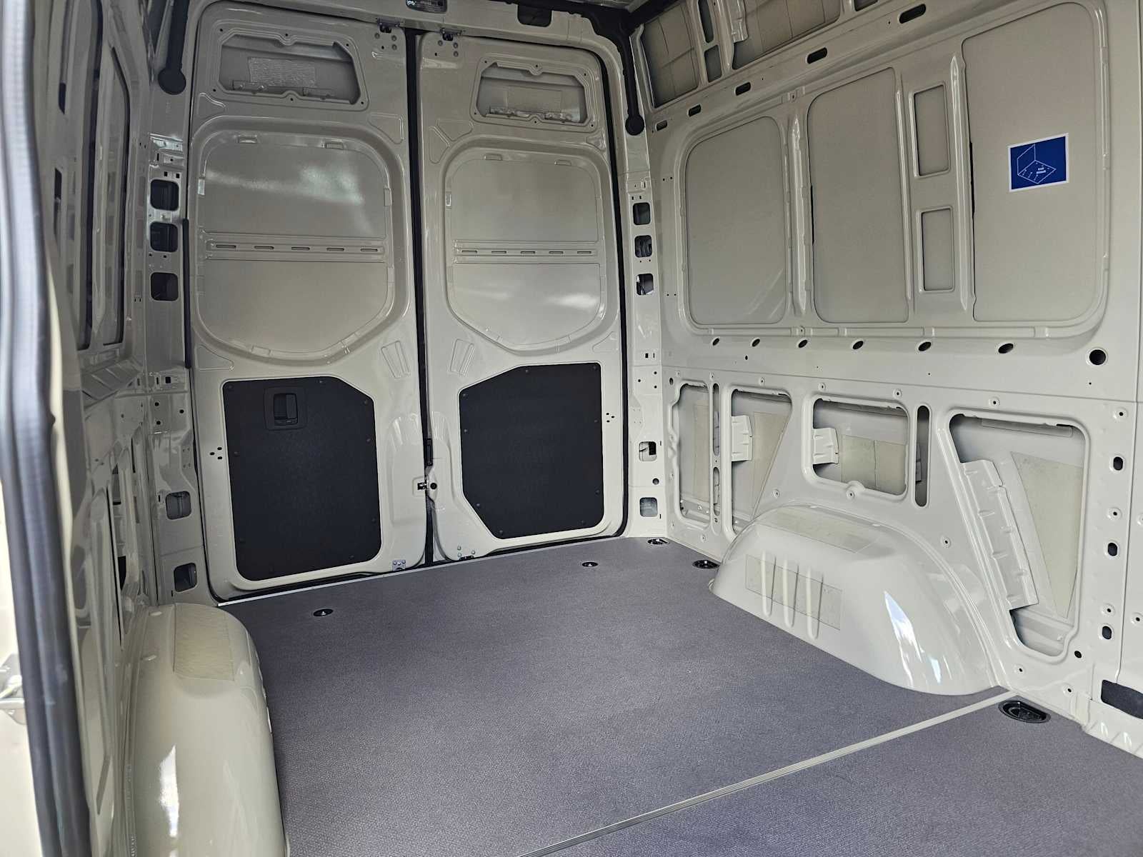 2026 Mercedes-Benz Sprinter 2500 Standard Roof I4 Diesel HO 144 AWD
