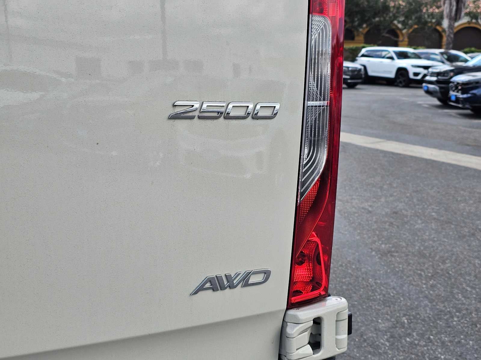 2026 Mercedes-Benz Sprinter 2500 Standard Roof I4 Diesel HO 144 AWD
