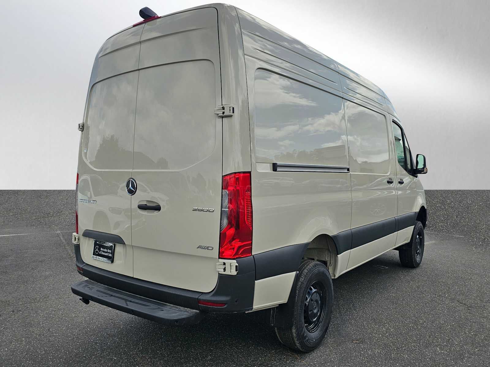 2026 Mercedes-Benz Sprinter 2500 Standard Roof I4 Diesel HO 144 AWD