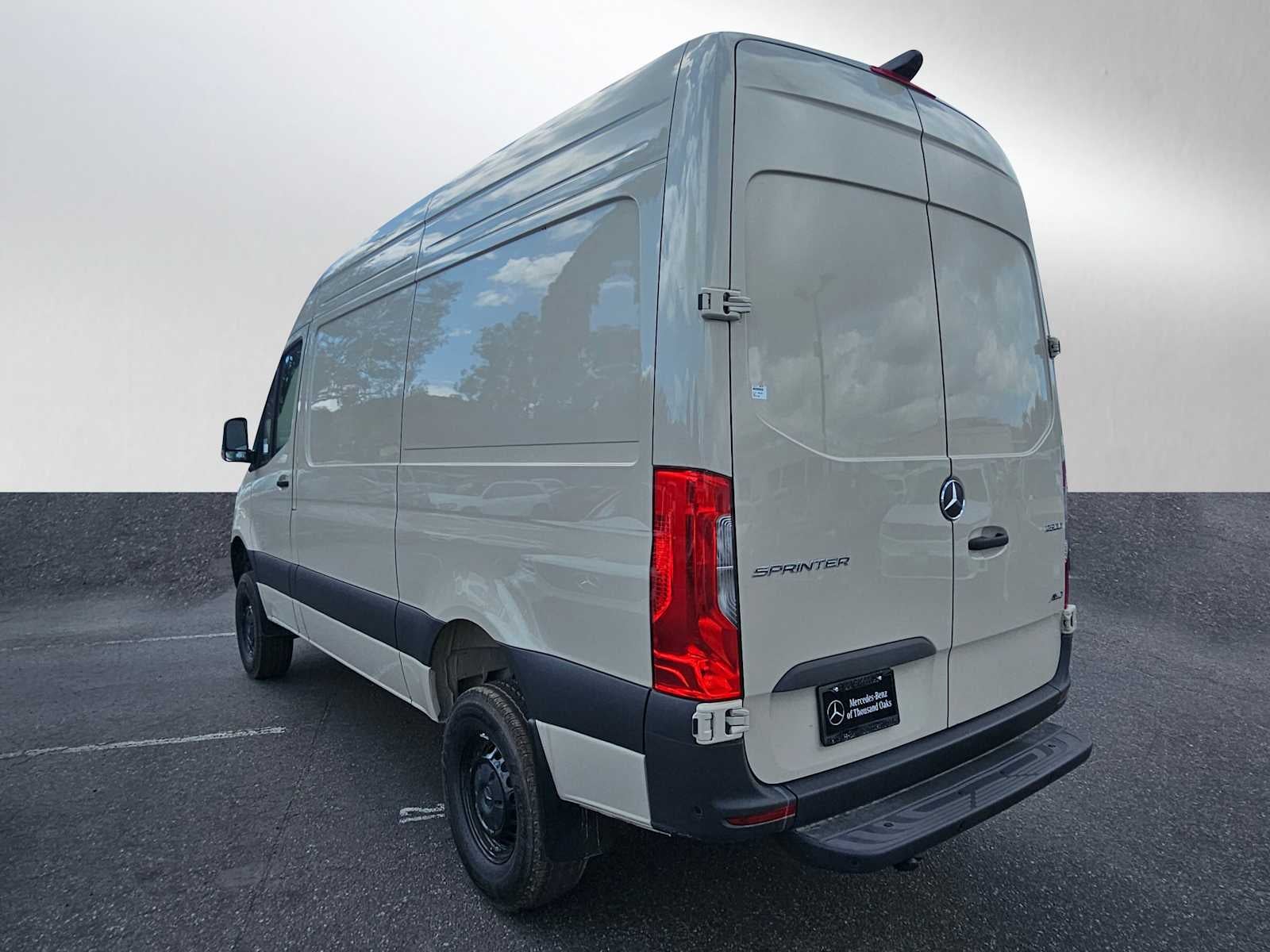 2026 Mercedes-Benz Sprinter 2500 Standard Roof I4 Diesel HO 144 AWD