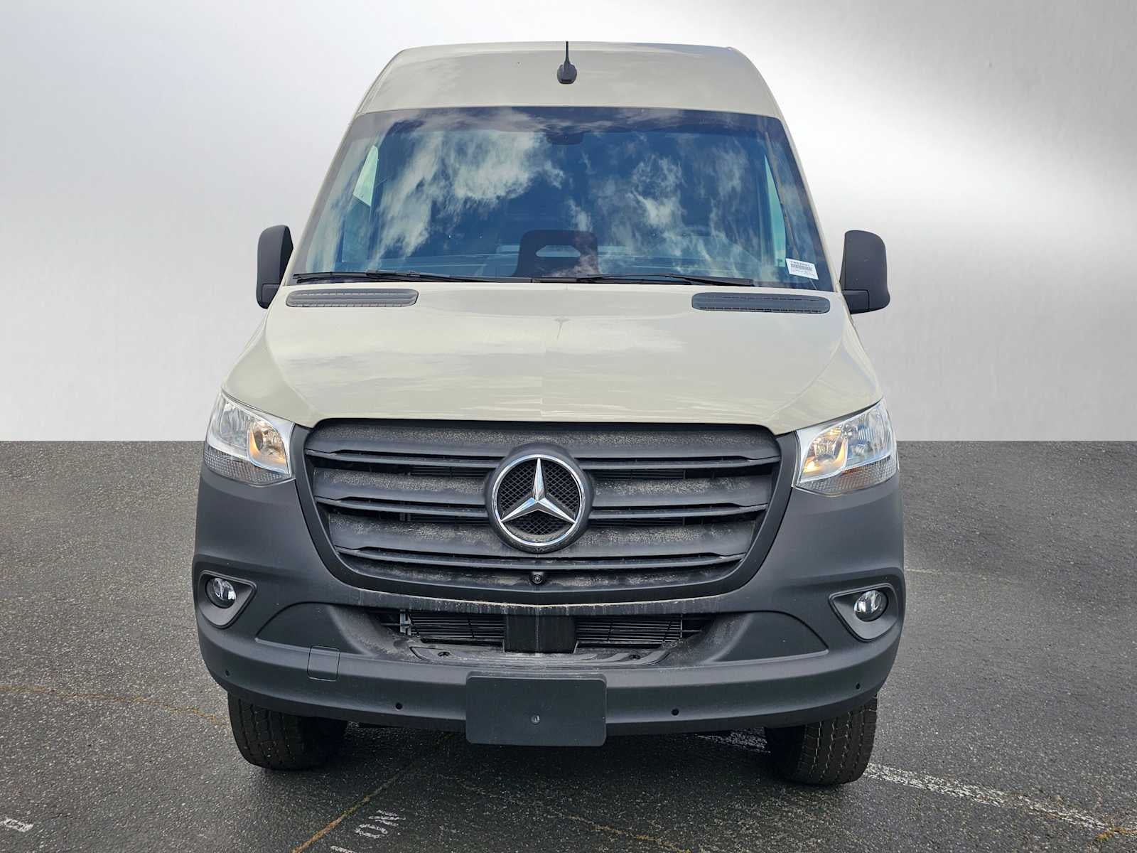 2026 Mercedes-Benz Sprinter 2500 Standard Roof I4 Diesel HO 144 AWD