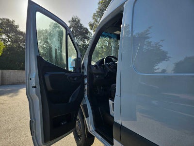 2026 Mercedes-Benz Sprinter 2500 Standard Roof I4 Diesel HO 144 AWD