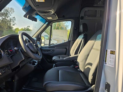 2026 Mercedes-Benz Sprinter 2500 Standard Roof I4 Diesel HO 144 AWD