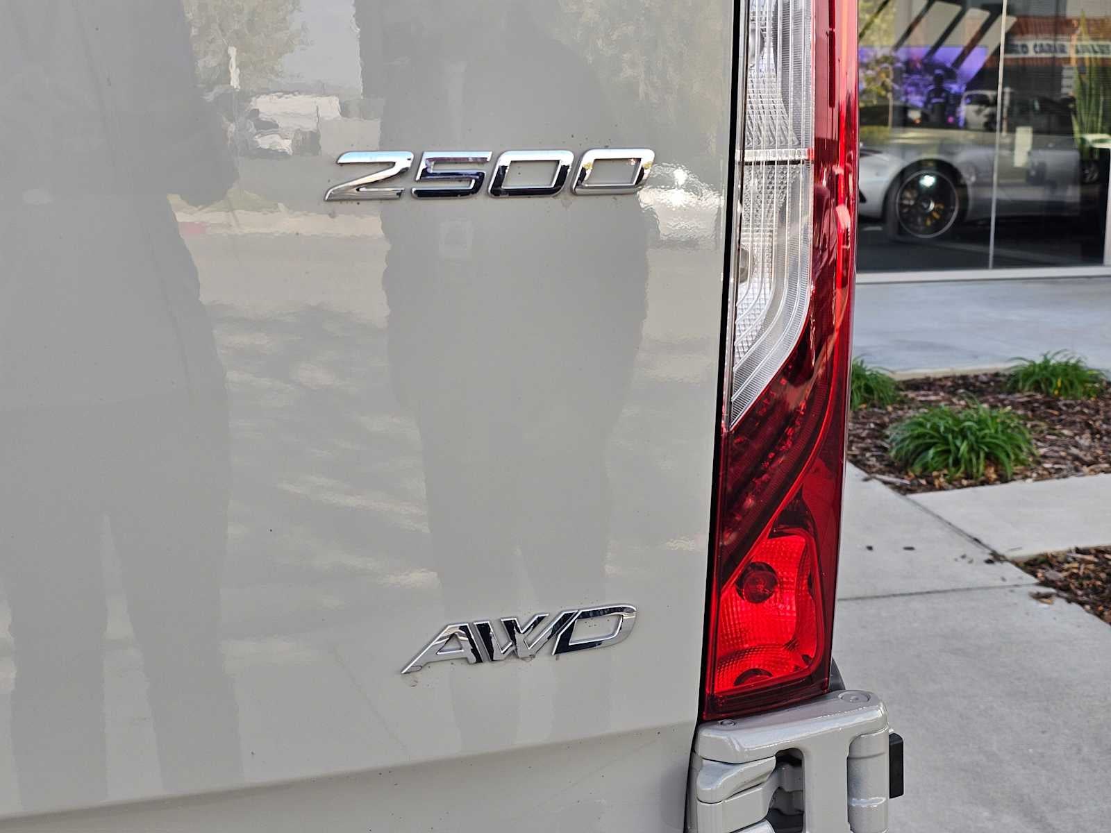 2026 Mercedes-Benz Sprinter 2500 Standard Roof I4 Diesel HO 144 AWD