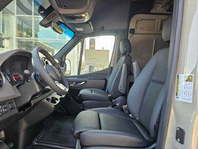 2026 Mercedes-Benz Sprinter 2500 Standard Roof I4 Diesel HO 144 AWD