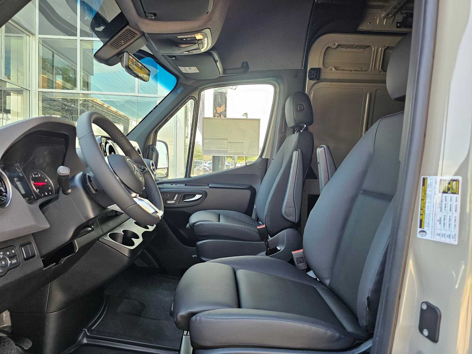 2026 Mercedes-Benz Sprinter 2500 Standard Roof I4 Diesel HO 144 AWD