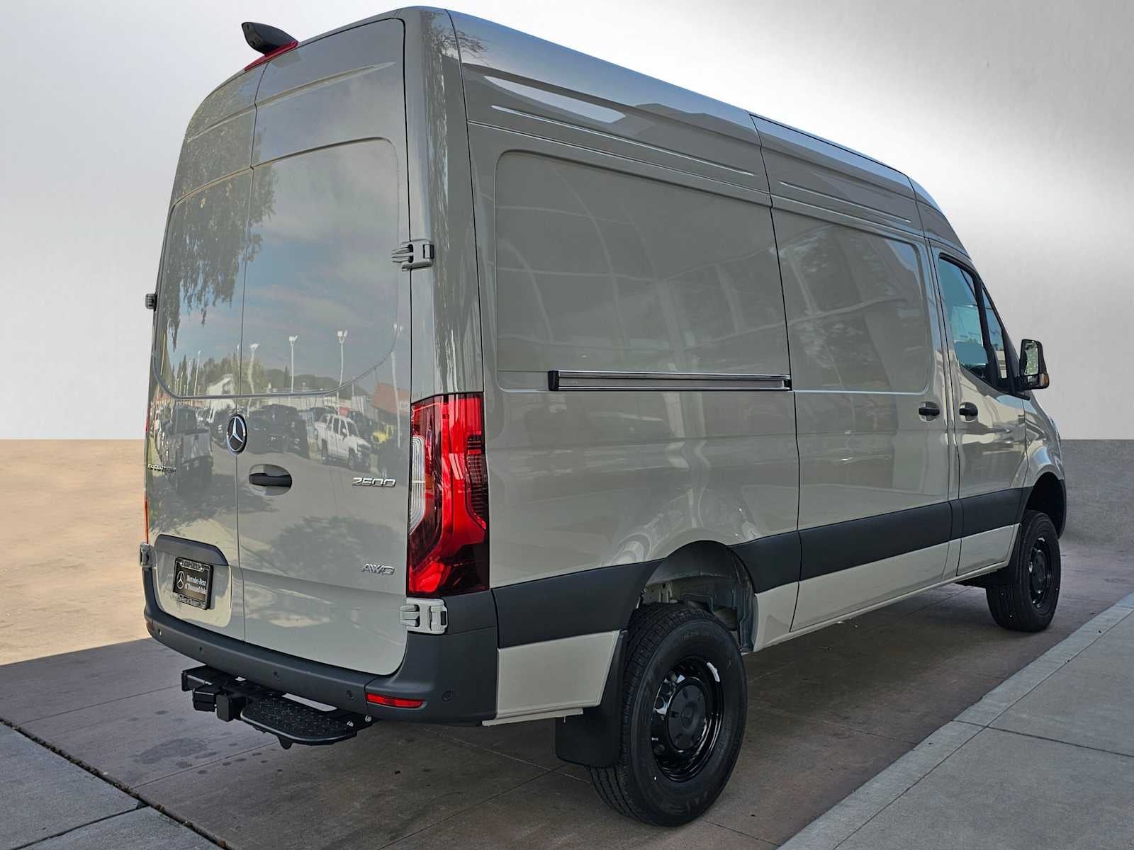 2026 Mercedes-Benz Sprinter 2500 Standard Roof I4 Diesel HO 144 AWD
