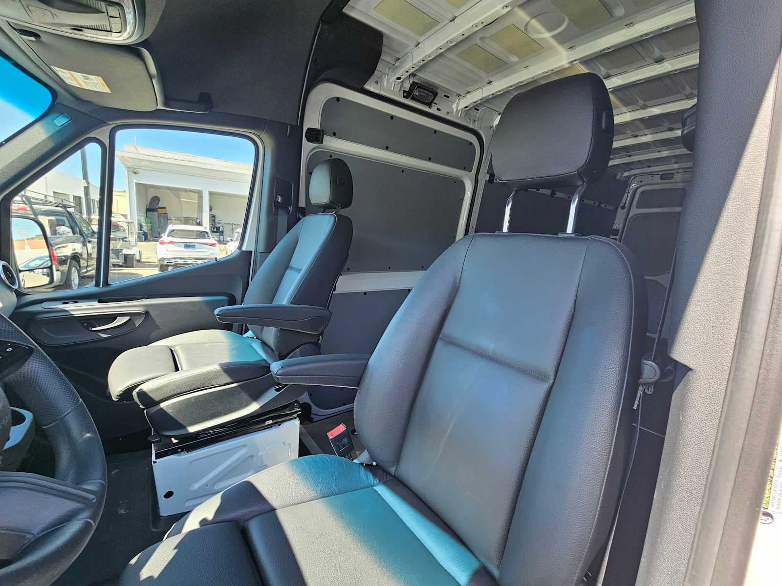 2025 Mercedes-Benz Sprinter Cargo Van 2500 High Roof I4 Diesel HO 170 RWD