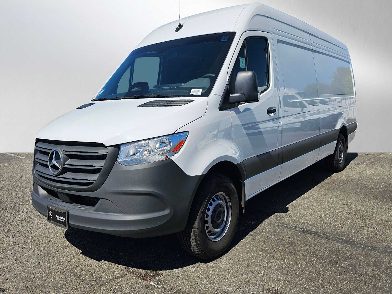 2025 Mercedes-Benz Sprinter Cargo Van 2500 High Roof I4 Diesel HO 170 RWD