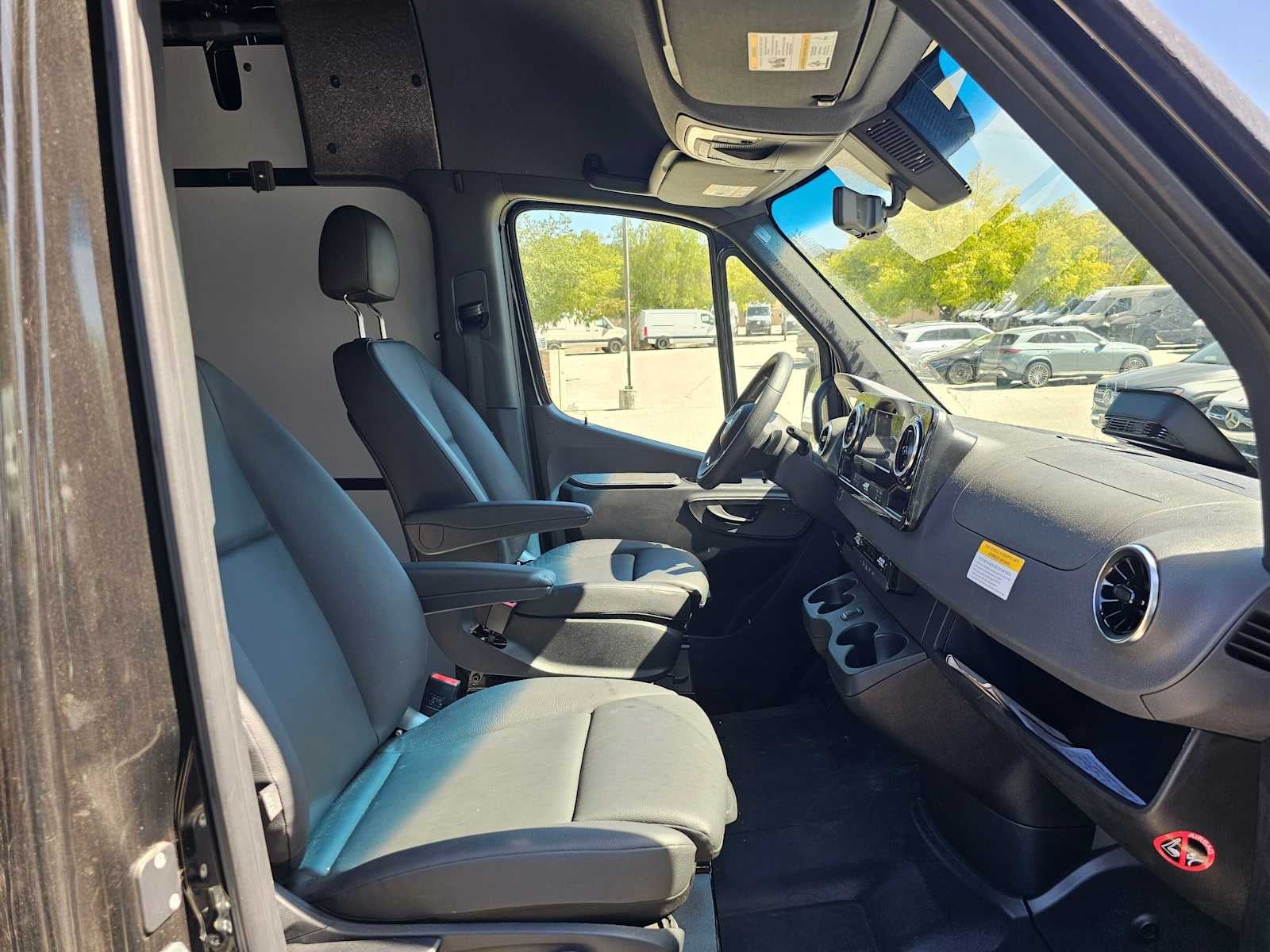 2025 Mercedes-Benz Sprinter Cargo Van 2500 High Roof I4 Diesel HO 170 RWD