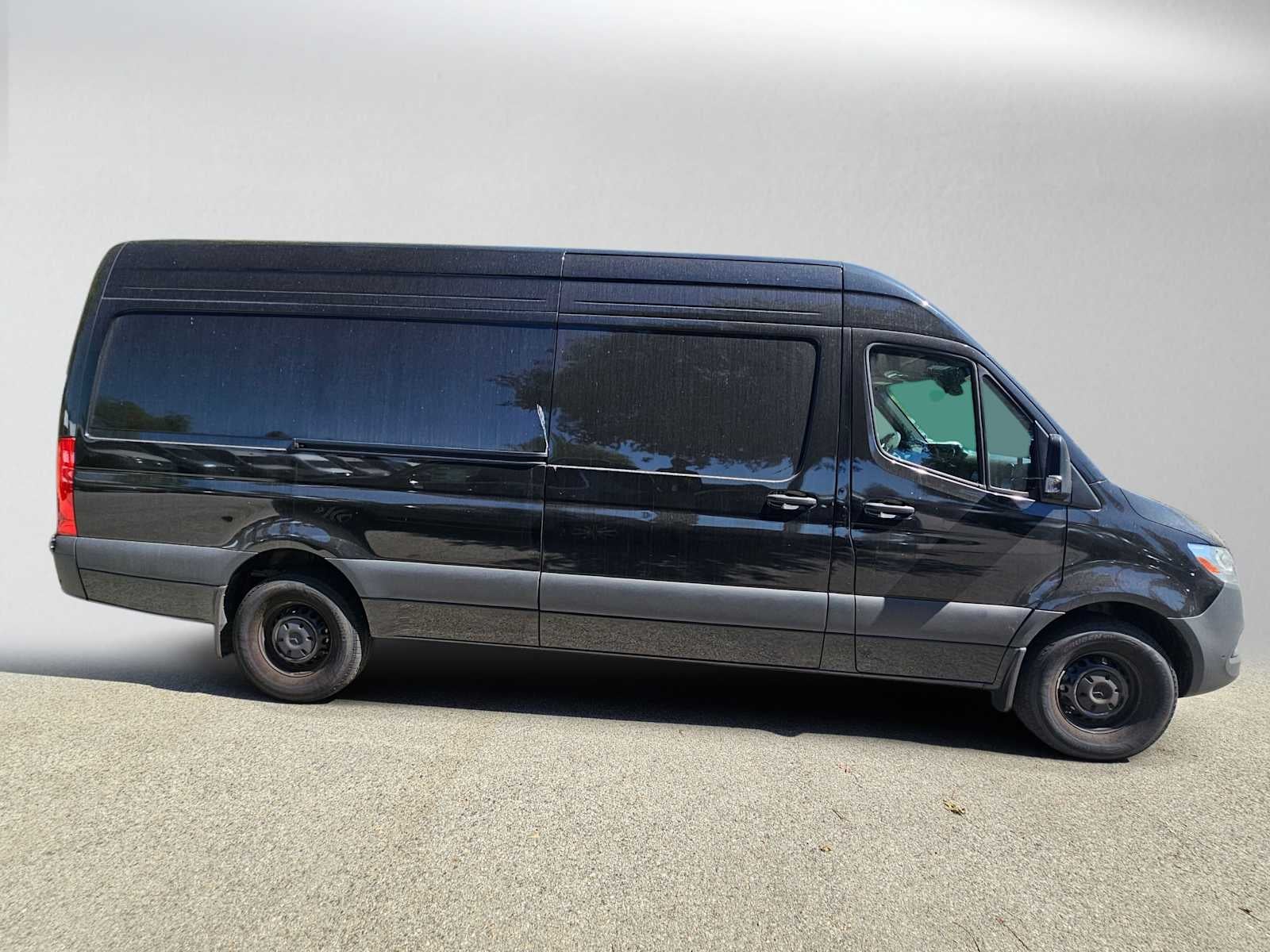 2025 Mercedes-Benz Sprinter Cargo Van 2500 High Roof I4 Diesel HO 170 RWD