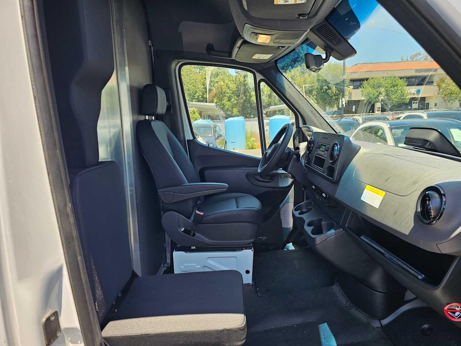 2025 Mercedes-Benz Sprinter Cargo Van 2500 High Roof I4 Diesel HO 170 RWD