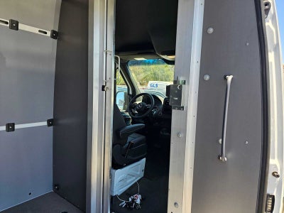2025 Mercedes-Benz Sprinter Cargo Van 2500 High Roof I4 Diesel HO 170 RWD