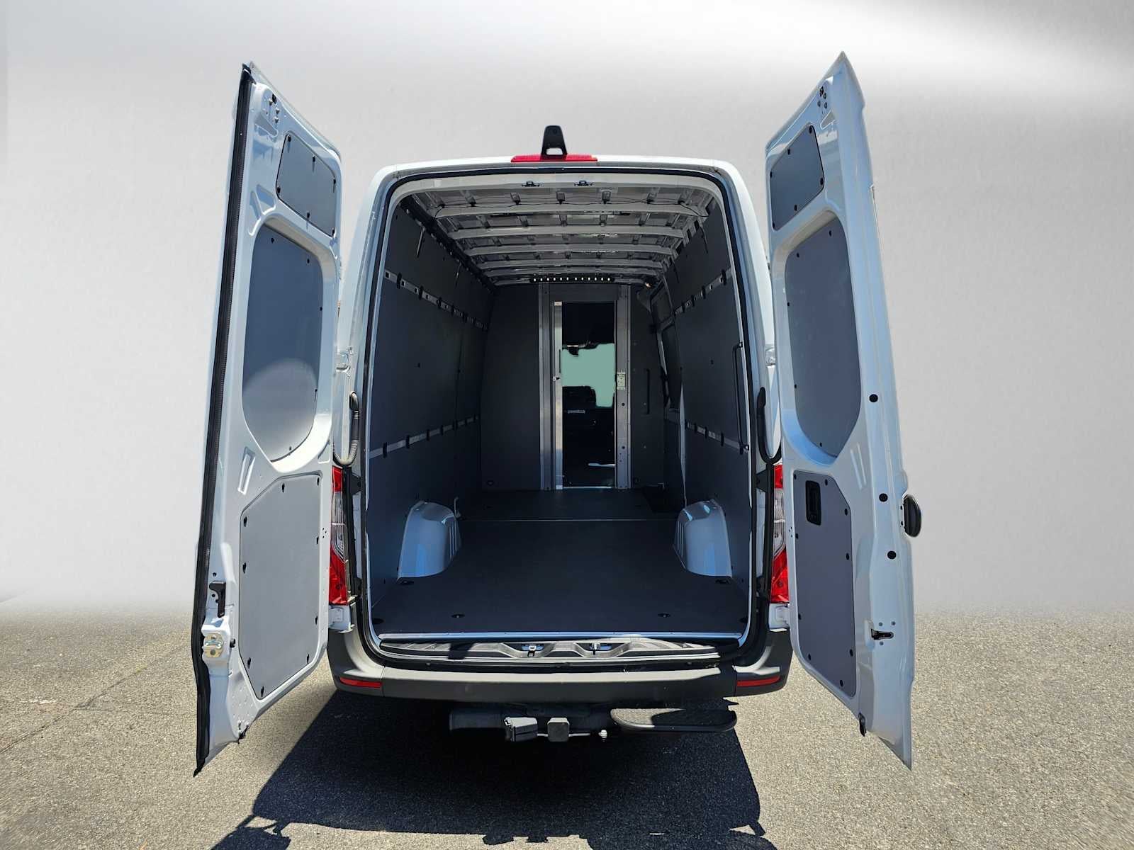 2025 Mercedes-Benz Sprinter Cargo Van 2500 High Roof I4 Diesel HO 170 RWD