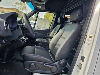2025 Mercedes-Benz Sprinter Cargo Van 2500 High Roof I4 Diesel HO 170 RWD