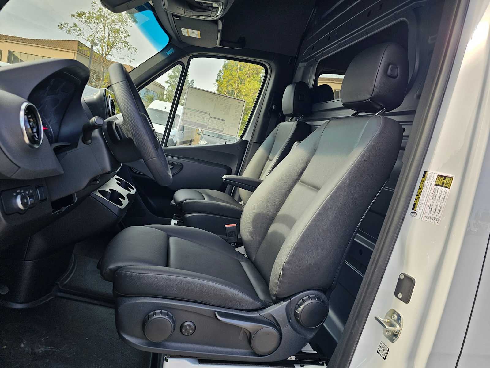 2025 Mercedes-Benz Sprinter Cargo Van 2500 High Roof I4 Diesel HO 170 RWD