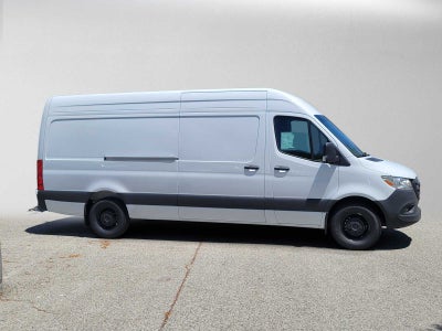 2026 Mercedes-Benz Sprinter 2500 High Roof I4 Diesel HO 170 RWD