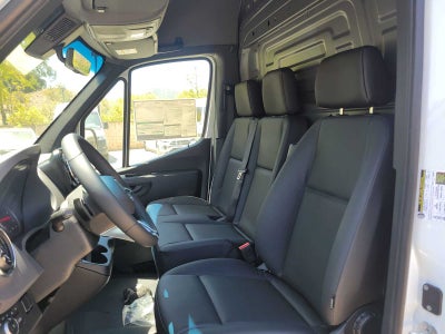 2026 Mercedes-Benz Sprinter 2500 High Roof I4 Diesel HO 170 RWD