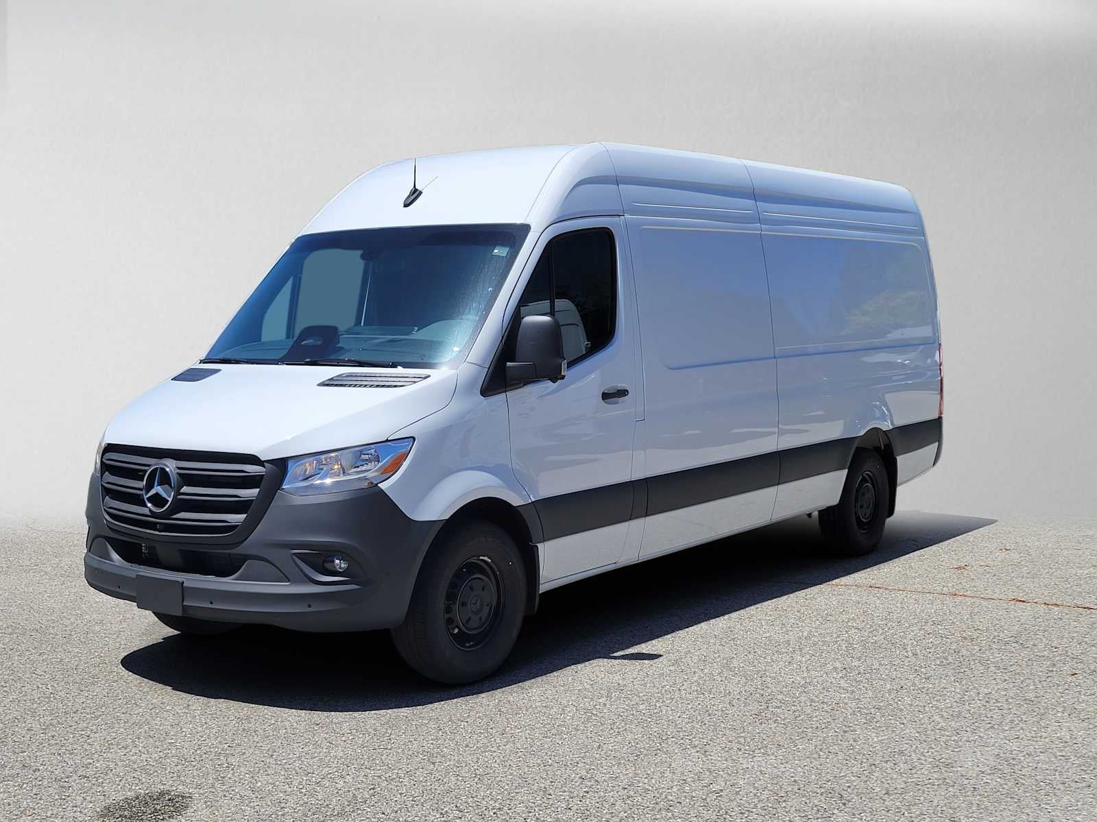 2026 Mercedes-Benz Sprinter 2500 High Roof I4 Diesel HO 170 RWD