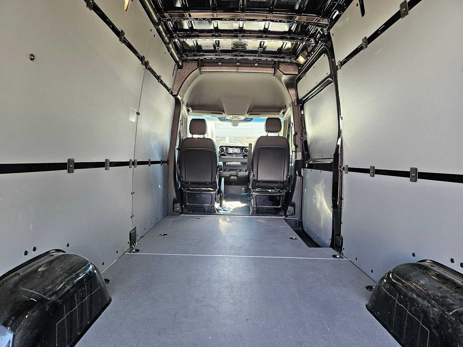 2025 Mercedes-Benz Sprinter Cargo Van 2500 High Roof I4 Diesel HO 170 RWD