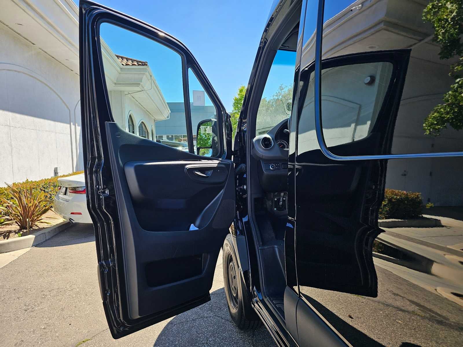 2025 Mercedes-Benz Sprinter Cargo Van 2500 High Roof I4 Diesel HO 170 RWD