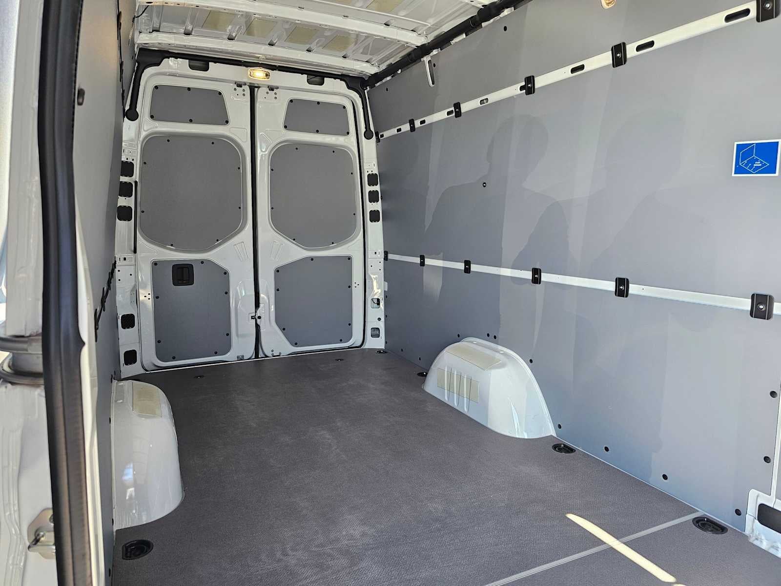 2026 Mercedes-Benz Sprinter 2500 High Roof I4 Diesel HO 170 RWD