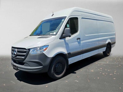 2026 Mercedes-Benz Sprinter 2500 High Roof I4 Diesel HO 170 RWD