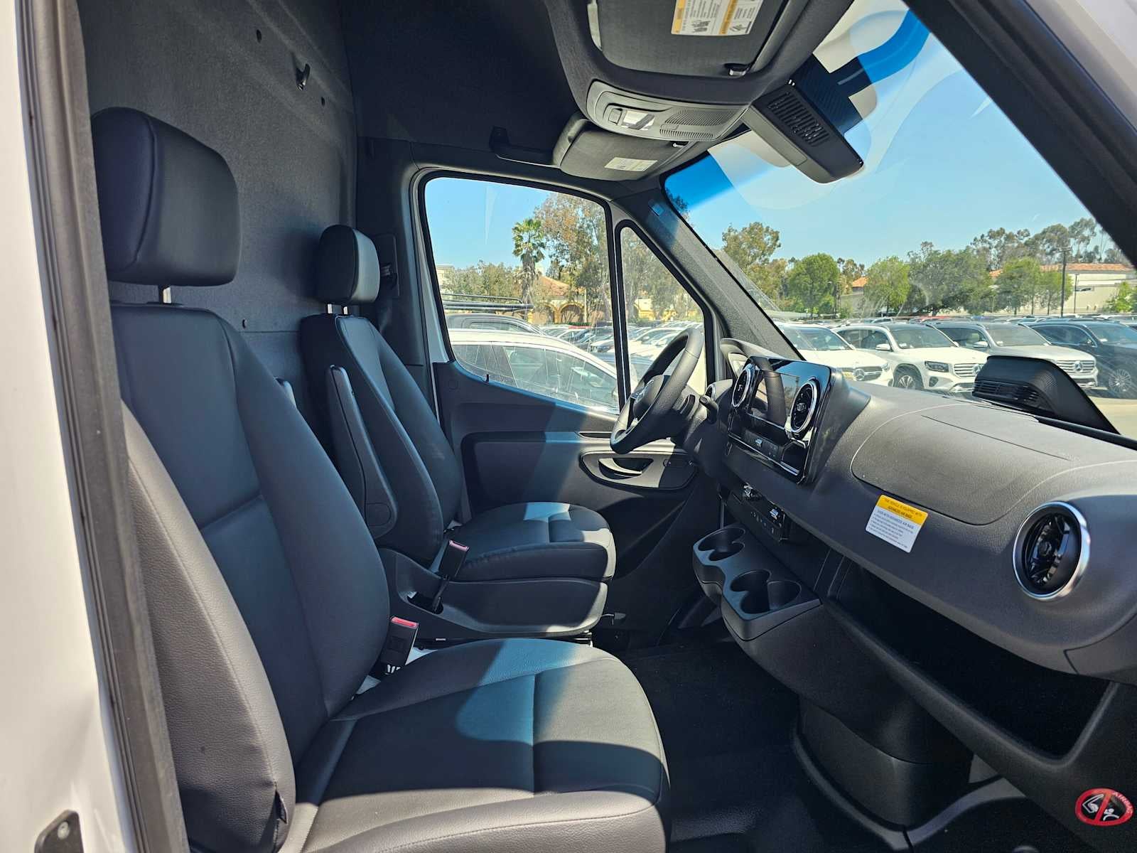 2025 Mercedes-Benz eSprinter Cargo Van 2500 High Roof HO 170 RWD