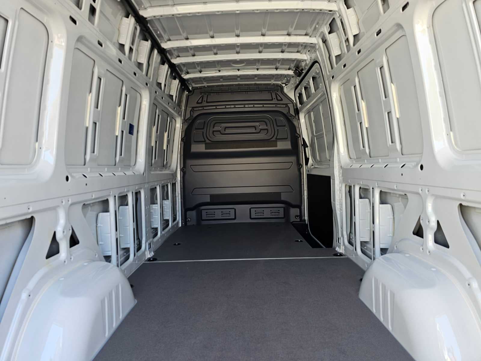 2025 Mercedes-Benz eSprinter Cargo Van 2500 High Roof HO 170 RWD