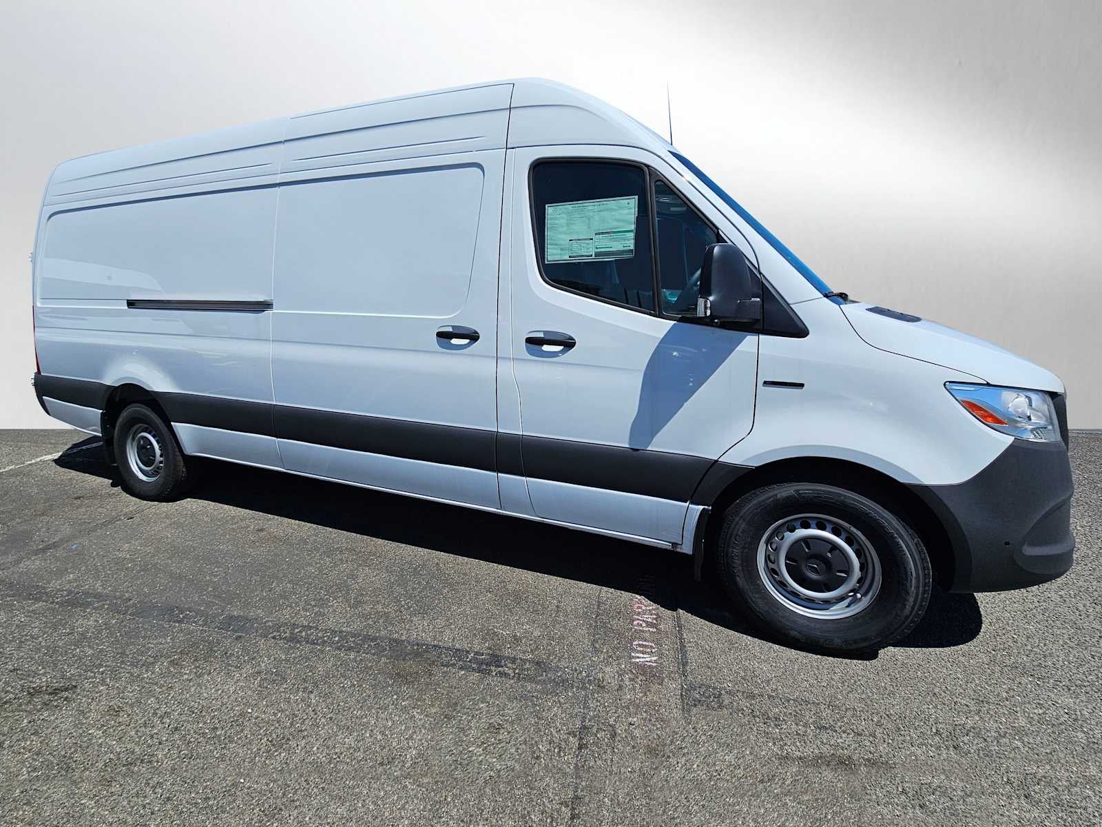 2025 Mercedes-Benz eSprinter Cargo Van 2500 High Roof HO 170 RWD