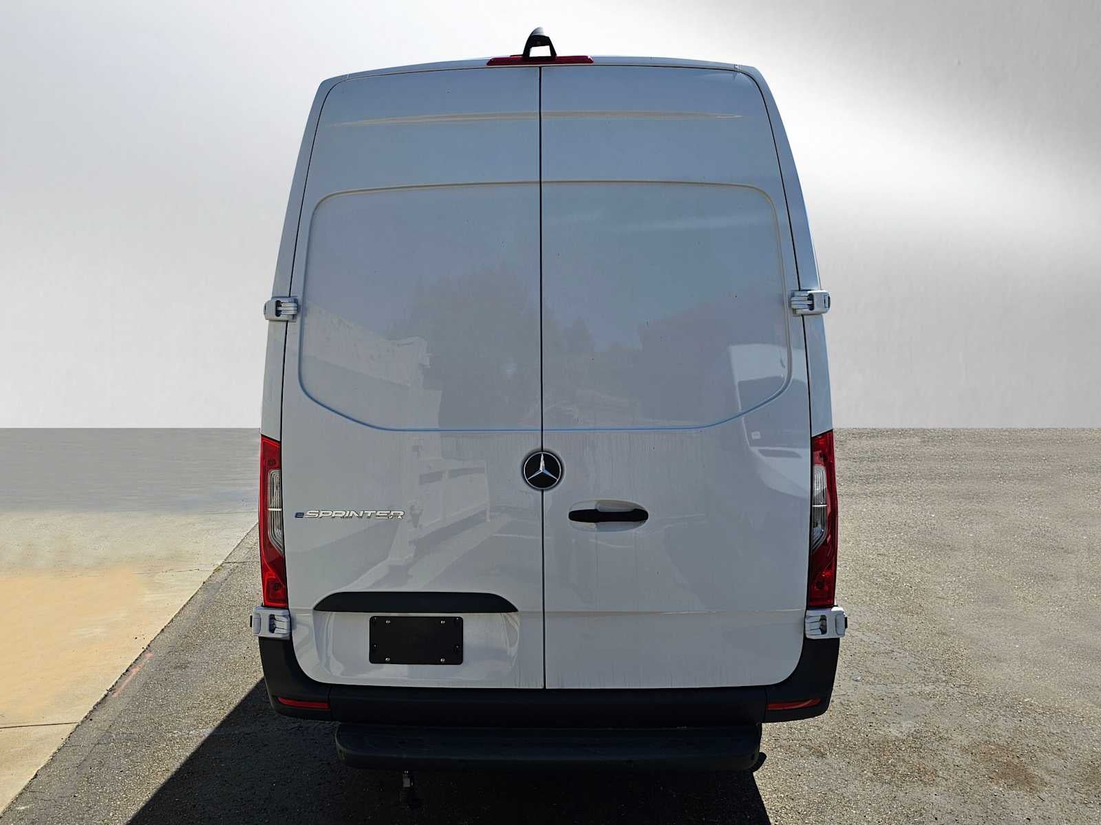 2025 Mercedes-Benz eSprinter Cargo Van 2500 High Roof HO 170 RWD