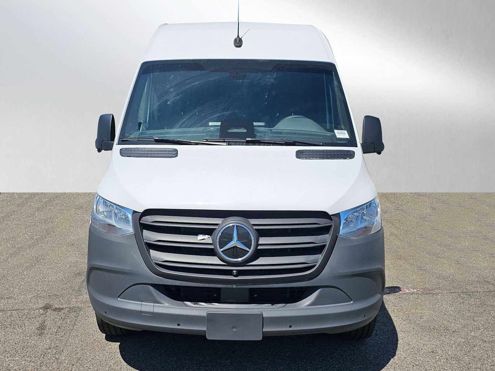 2025 Mercedes-Benz eSprinter Cargo Van 2500 High Roof HO 170 RWD