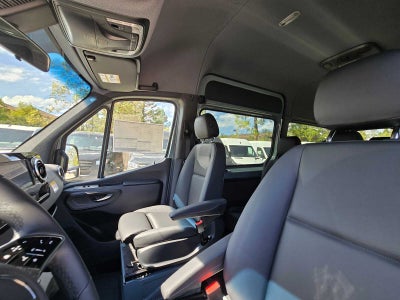 2025 Mercedes-Benz Sprinter Passenger Van 2500 Standard Roof I4 Diesel HO 144 RWD