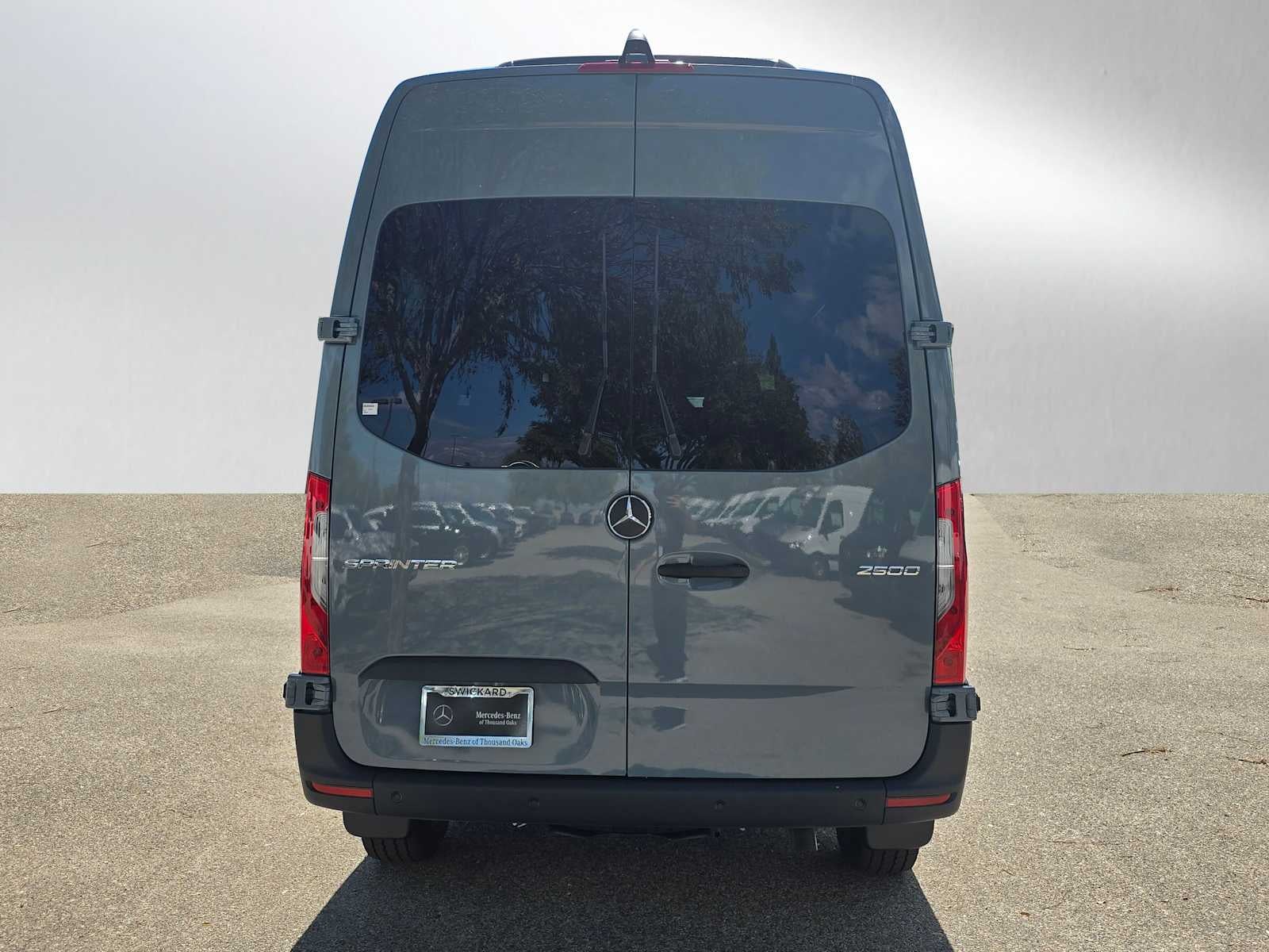 2025 Mercedes-Benz Sprinter Passenger Van 2500 Standard Roof I4 Diesel HO 144 RWD