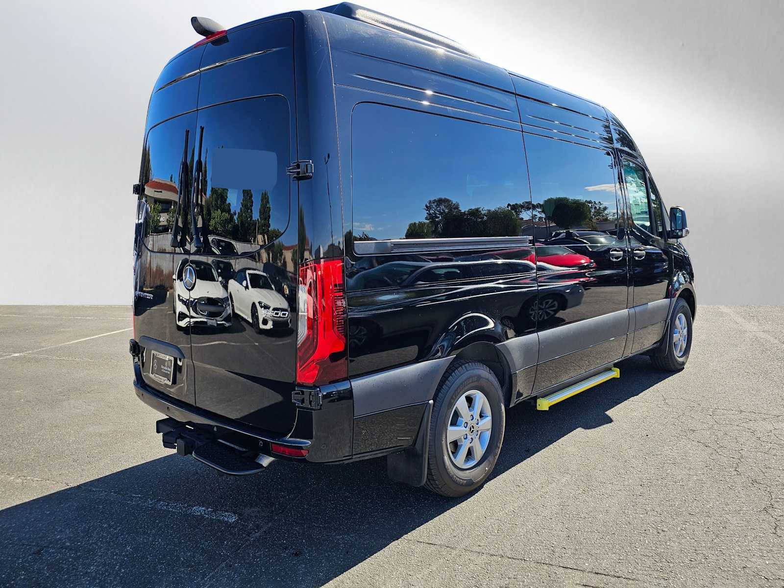 2024 Mercedes-Benz Sprinter 2500 Standard Roof I4 Diesel HO 144" RWD