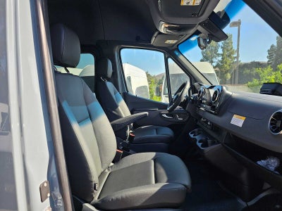 2026 Mercedes-Benz Sprinter Passenger Van 2500 Standard Roof I4 Diesel HO 144 AWD