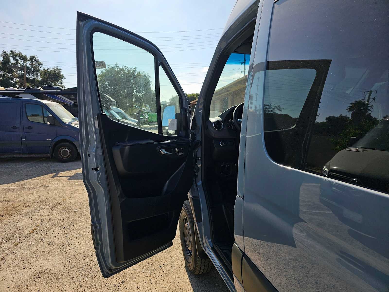2026 Mercedes-Benz Sprinter Passenger Van 2500 Standard Roof I4 Diesel HO 144 AWD