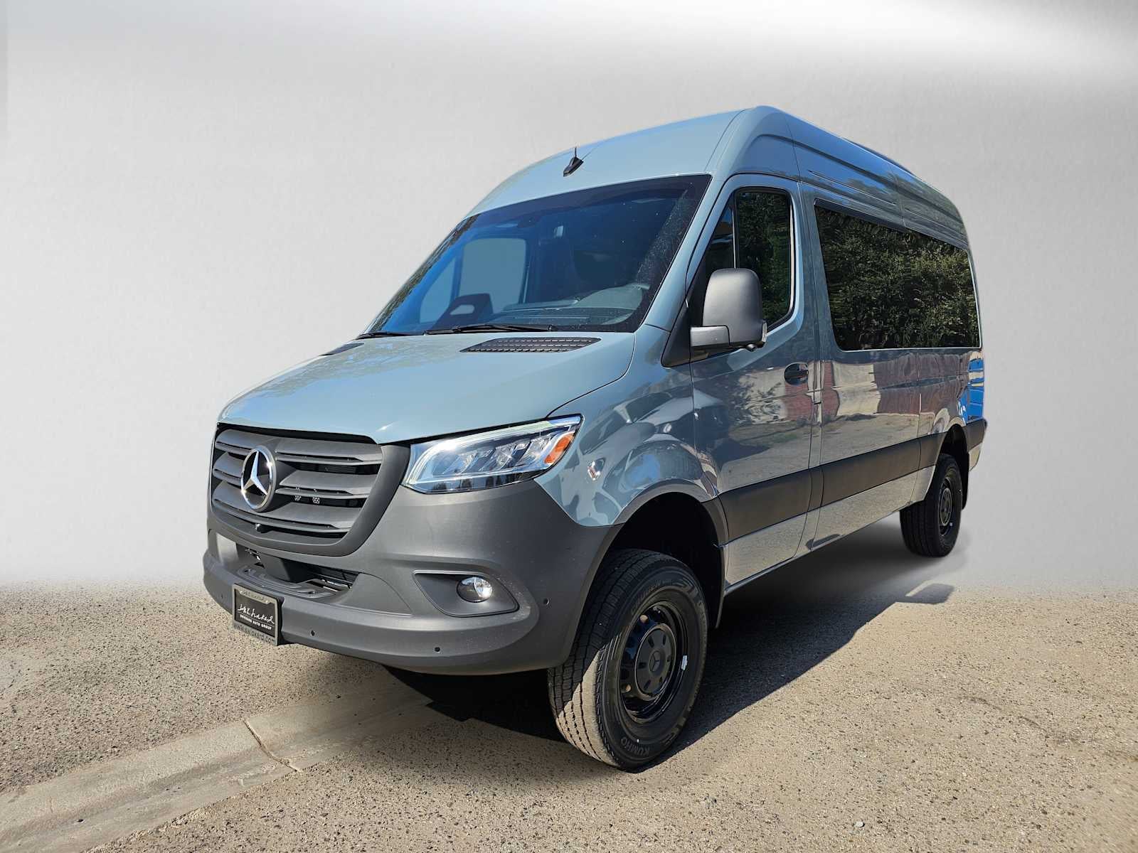 2026 Mercedes-Benz Sprinter Passenger Van 2500 Standard Roof I4 Diesel HO 144 AWD