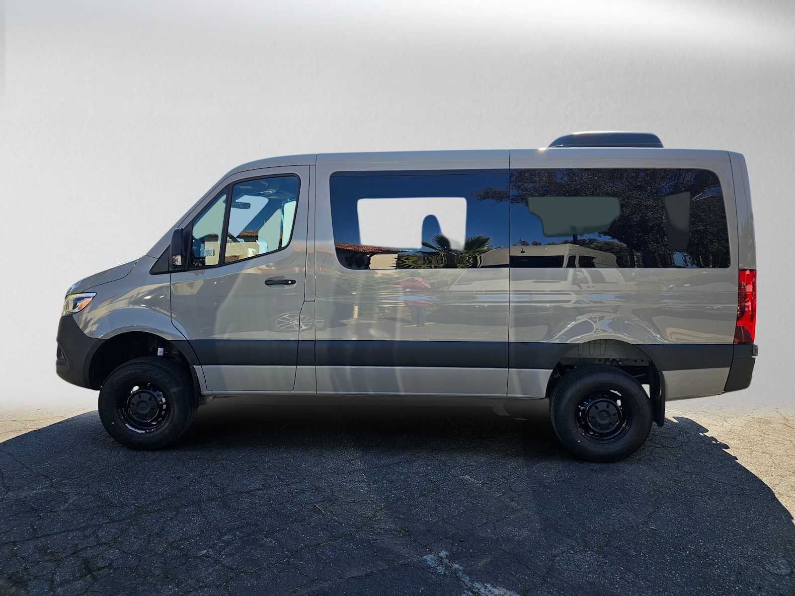 2026 Mercedes-Benz Sprinter Passenger Van 2500 Standard Roof I4 Diesel HO 144 AWD