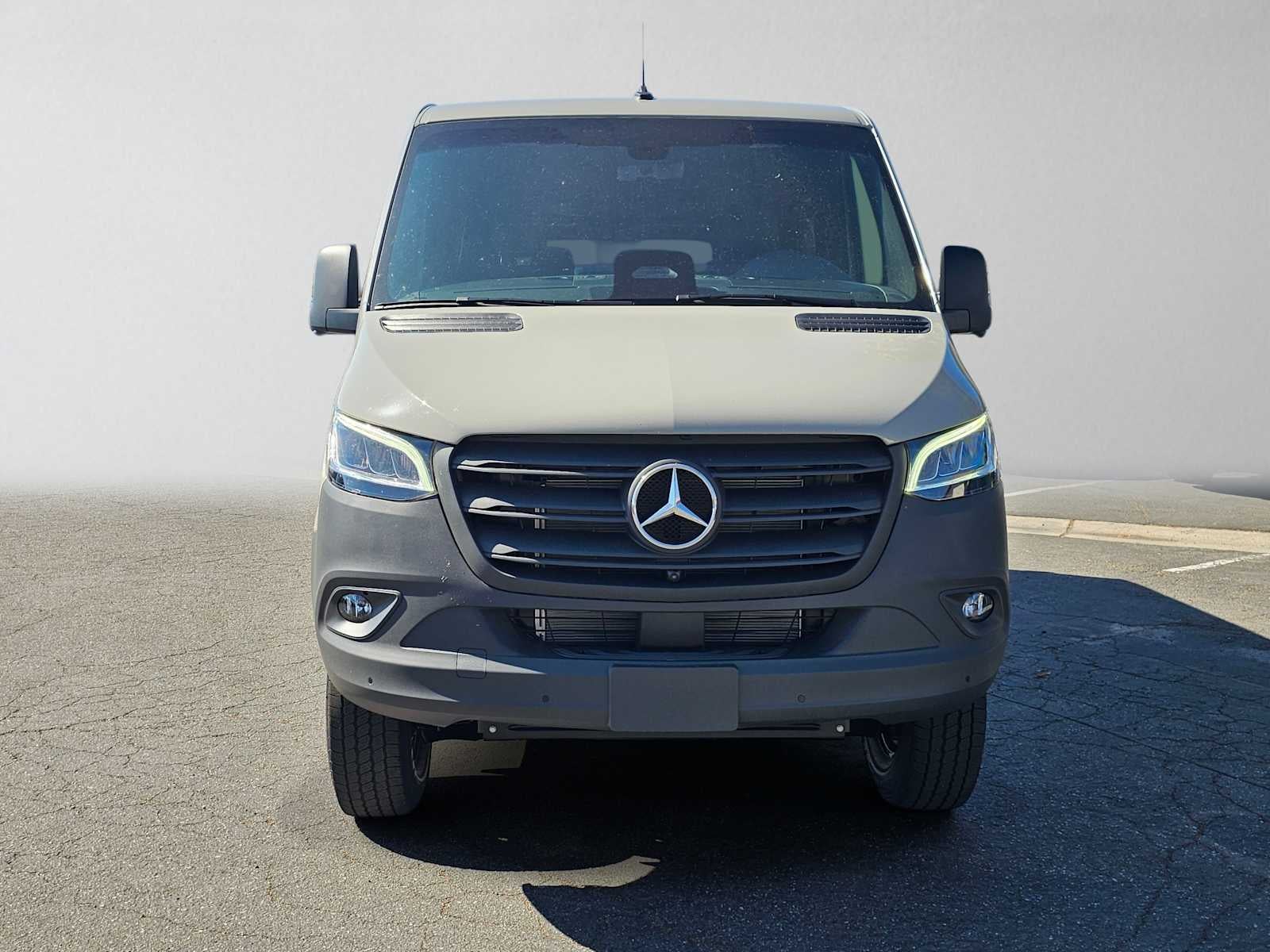 2026 Mercedes-Benz Sprinter Passenger Van 2500 Standard Roof I4 Diesel HO 144 AWD