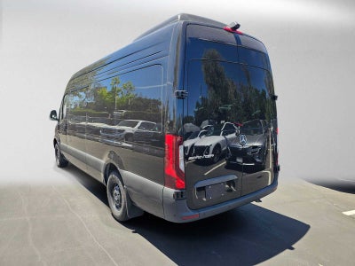 2026 Mercedes-Benz Sprinter Passenger Van 2500 High Roof I4 Diesel HO 170 RWD