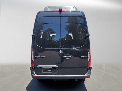 2026 Mercedes-Benz Sprinter Passenger Van 2500 High Roof I4 Diesel HO 170 RWD