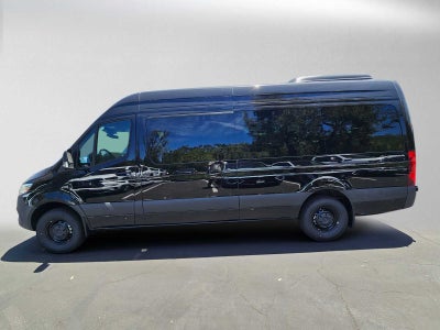 2026 Mercedes-Benz Sprinter Passenger Van 2500 High Roof I4 Diesel HO 170 RWD