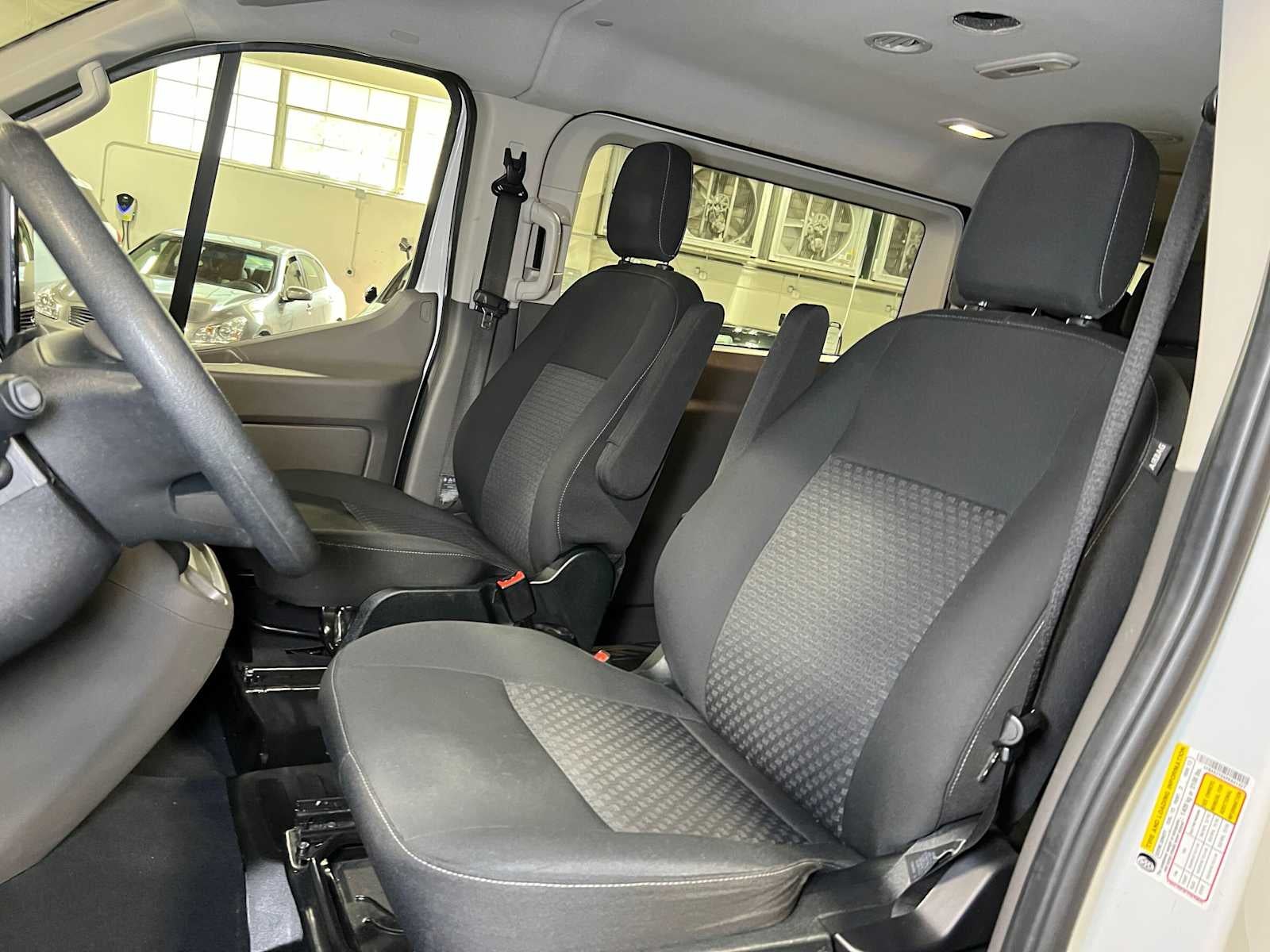 2023 Ford Transit Passenger Wagon XLT