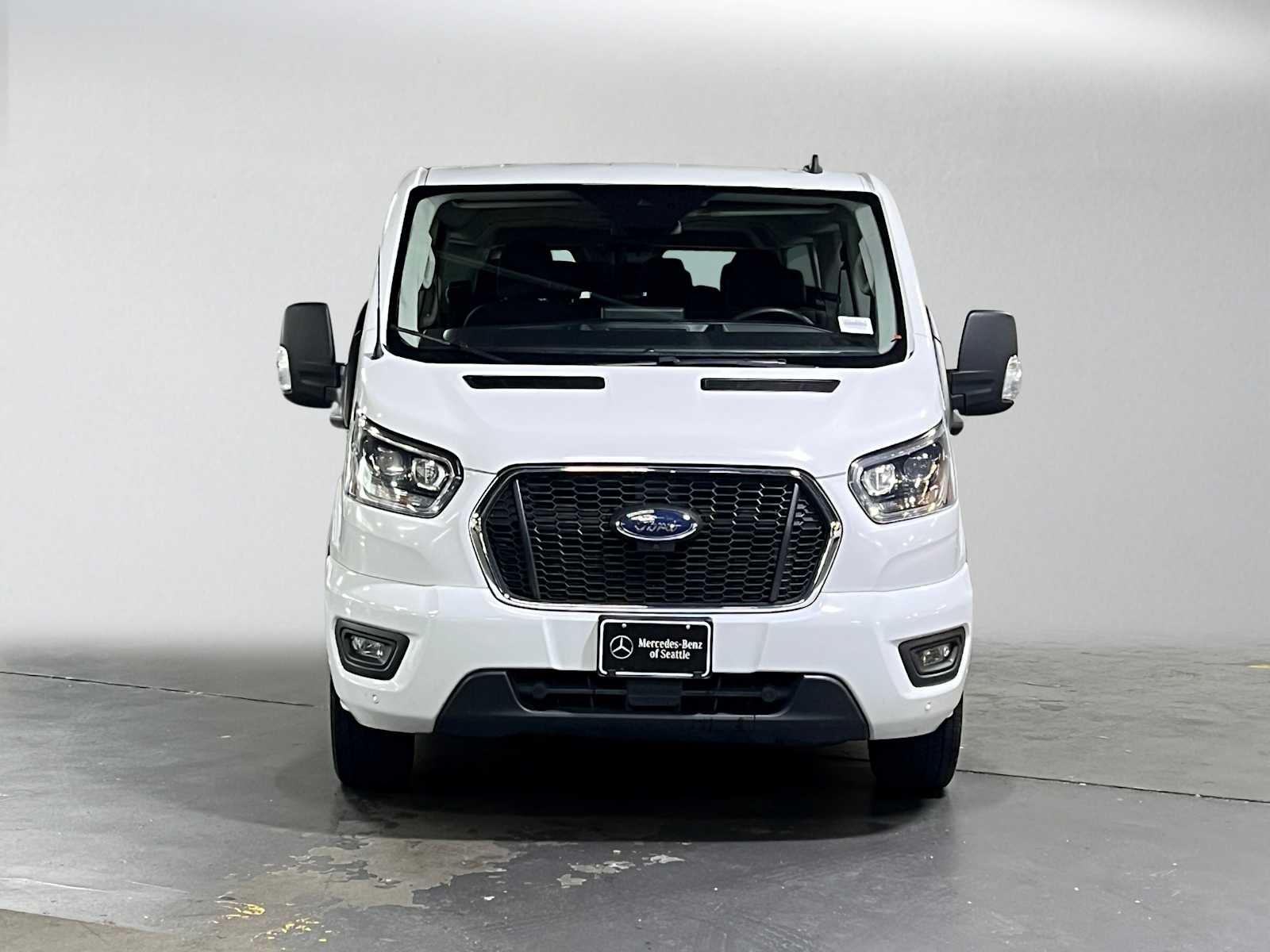 2023 Ford Transit Passenger Wagon XLT